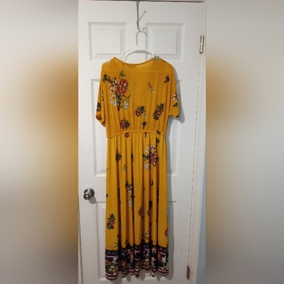 Mlle Gabrielle Yellow Flutter Sleeve Maxi Sundress - Picture 3 of 3